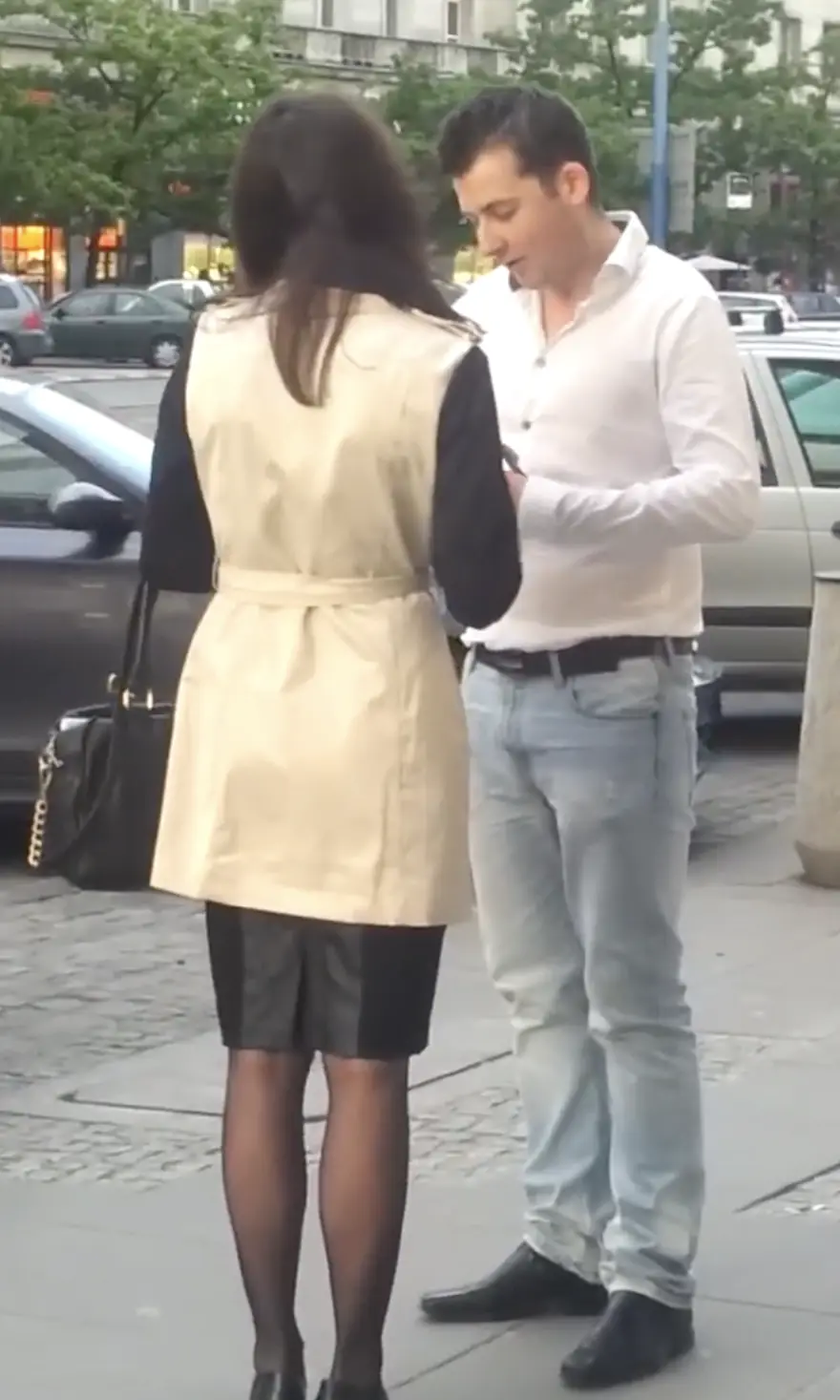 Wymiana kontaktu na chodniku